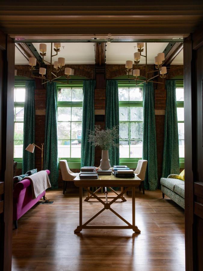 The Observatory Hotel Крайстчерч Екстер'єр фото The interior of the home