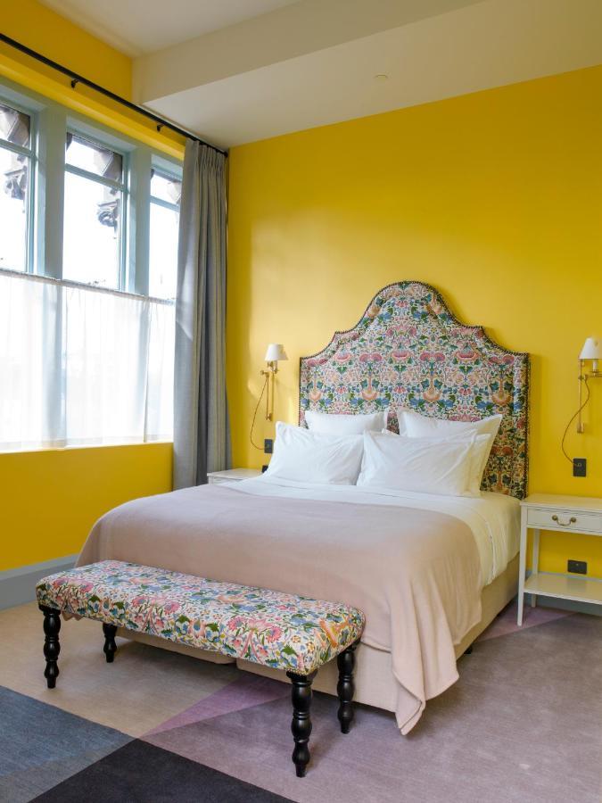The Observatory Hotel Крайстчерч Екстер'єр фото A bedroom at the hotel