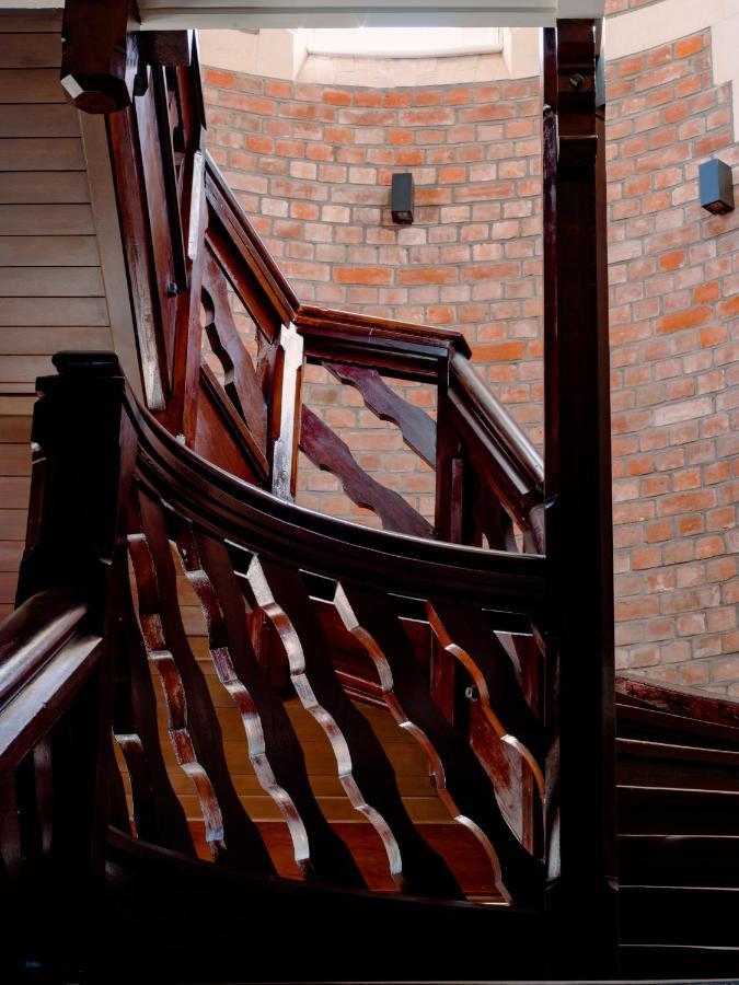 The Observatory Hotel Крайстчерч Екстер'єр фото The staircase