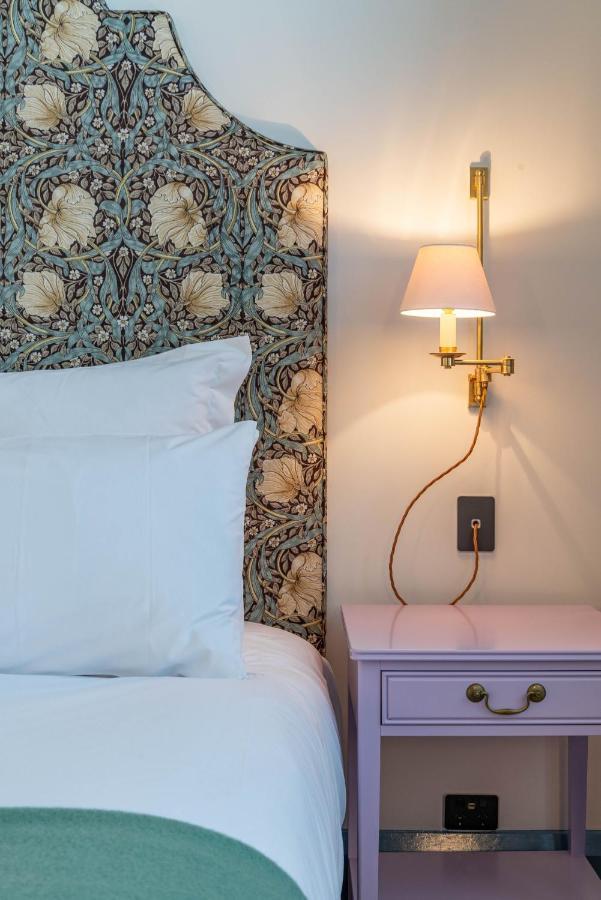 The Observatory Hotel Крайстчерч Екстер'єр фото A wall light