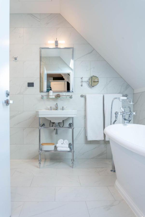 The Observatory Hotel Крайстчерч Екстер'єр фото Bathroom