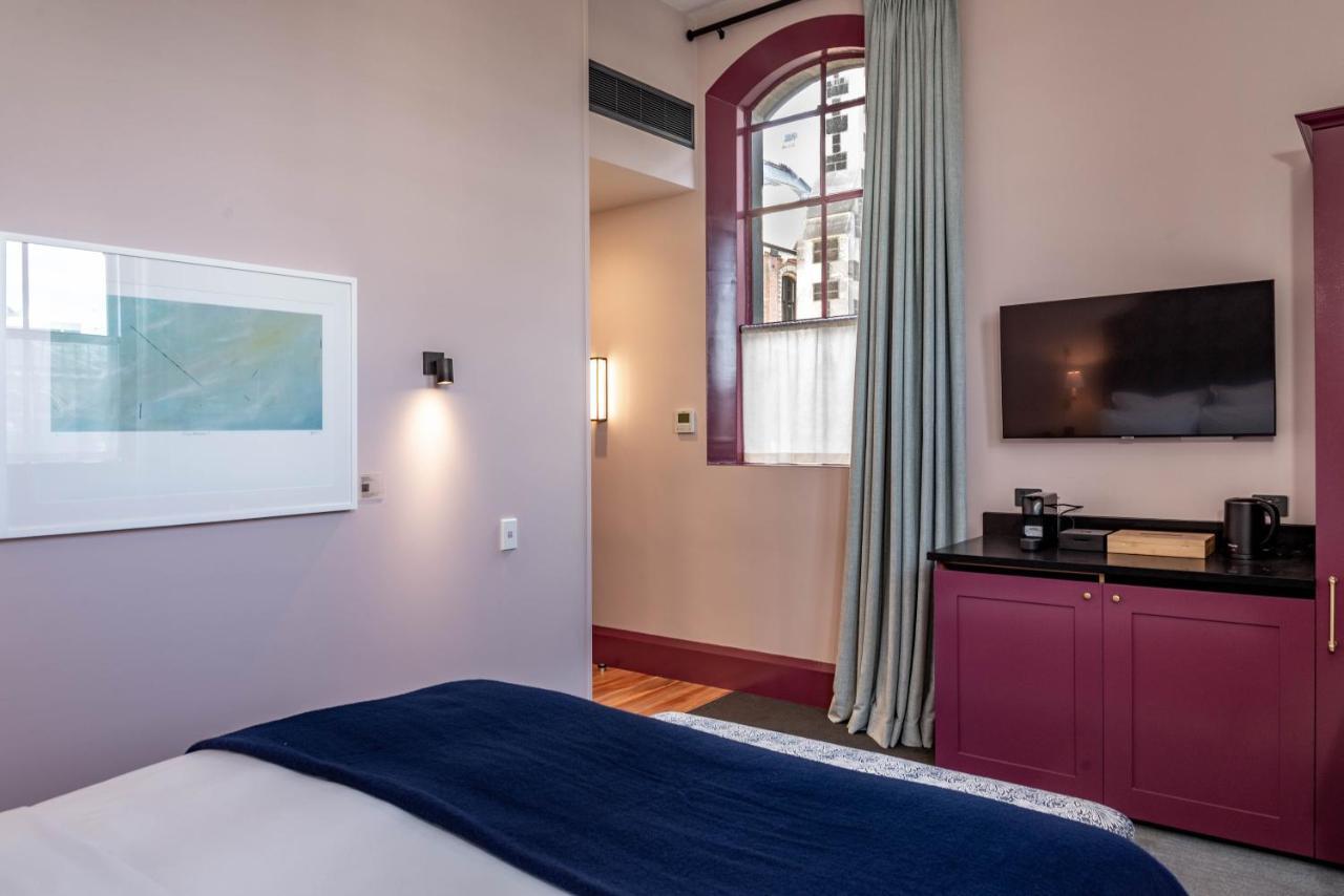 The Observatory Hotel Крайстчерч Екстер'єр фото A room at the hotel
