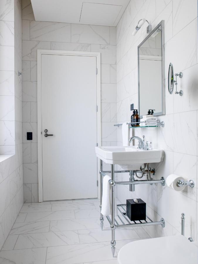 The Observatory Hotel Крайстчерч Екстер'єр фото Bathroom