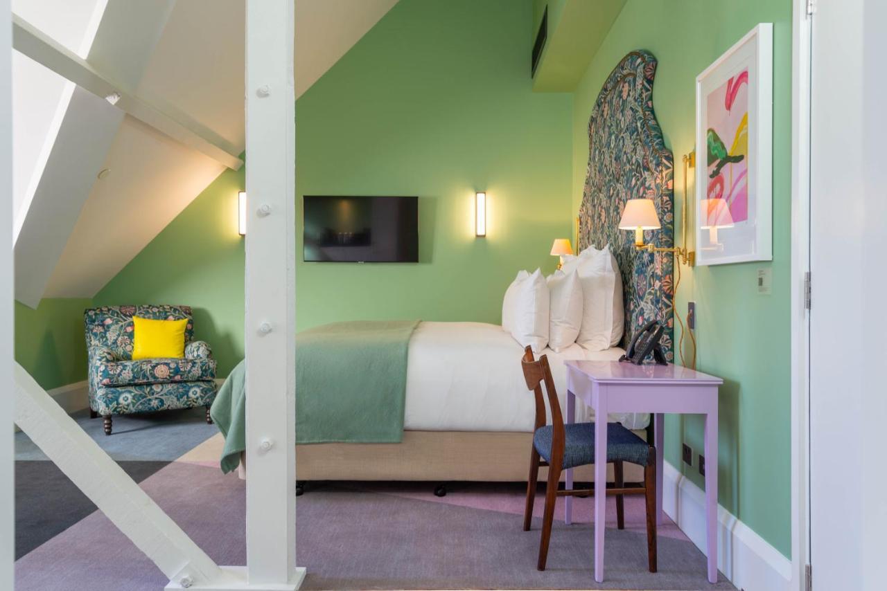 The Observatory Hotel Крайстчерч Екстер'єр фото A room at the Hotel