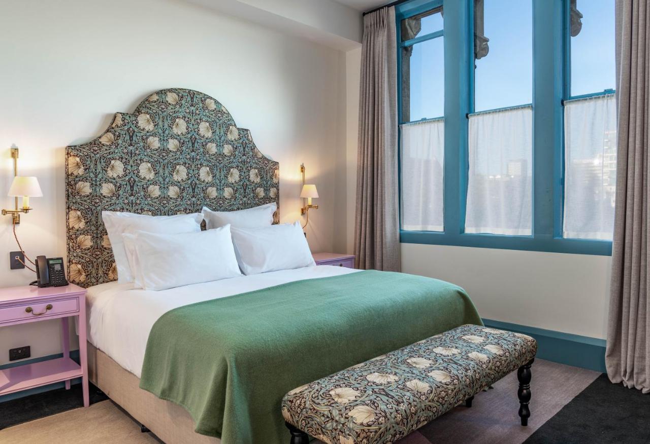 The Observatory Hotel Крайстчерч Екстер'єр фото A bedroom at the Hotel