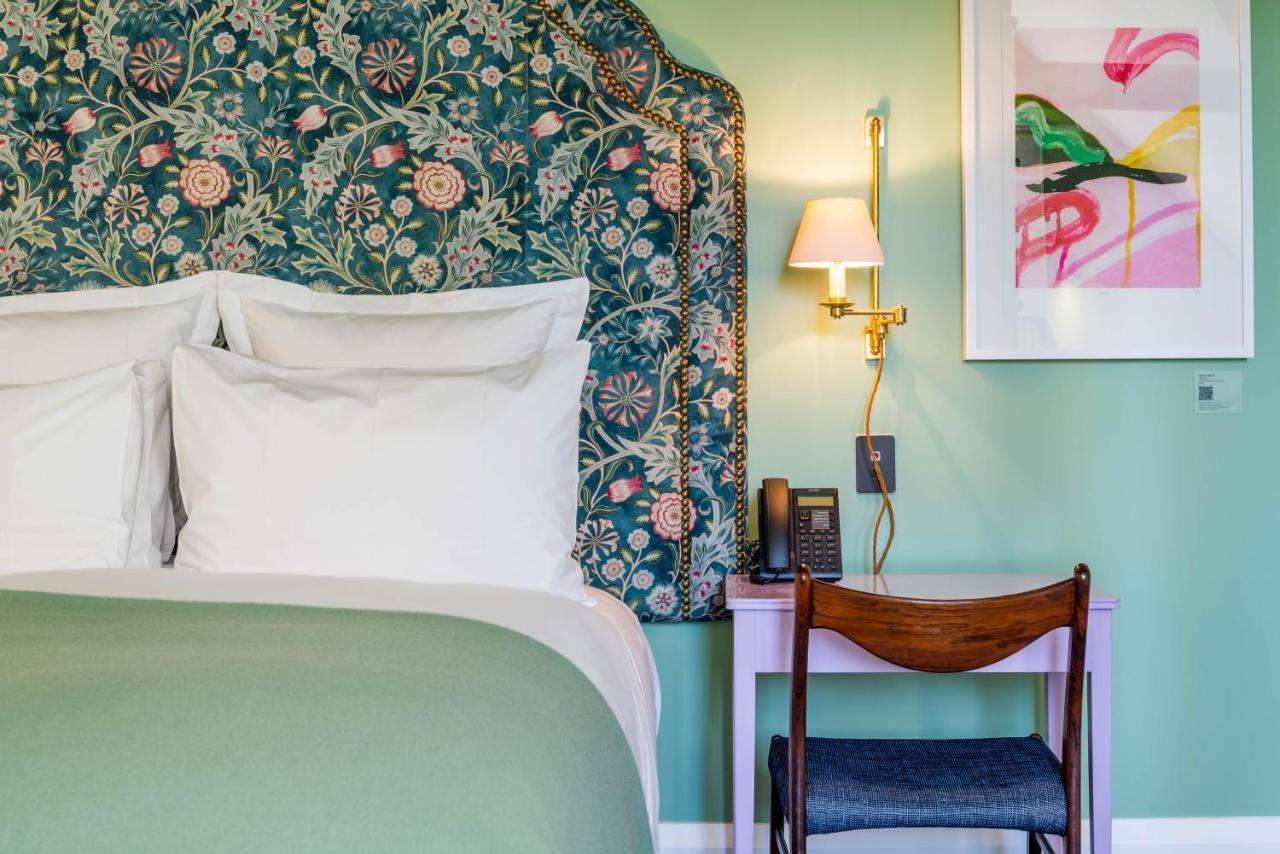 The Observatory Hotel Крайстчерч Екстер'єр фото A room at the Hotel